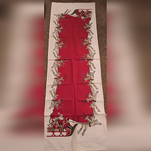 1950s Christmas table runner Santa in sleigh with reindeer - Picture 1 of 5